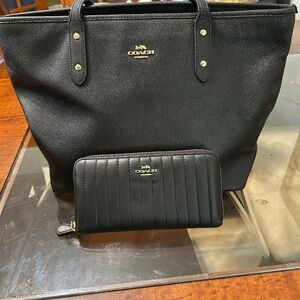 Coach purse and wallet combo